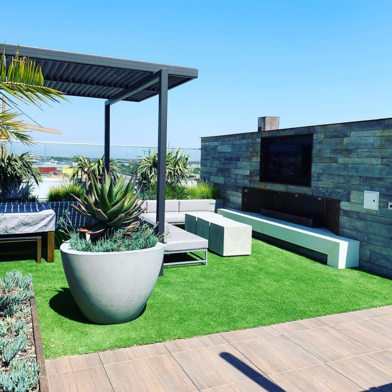 why-you-should-install-artificial-grass-on-your-roof-synlawn-central-california